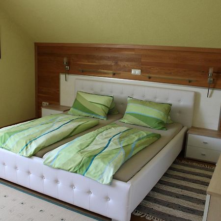 Ferienwohnung Und Gaestezimmer Gaspar Halbenrain Ngoại thất bức ảnh